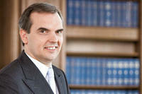 Prof. Dr. Ulrich Schnelle, Rechtsanwalt im Gesellschaftsrecht in Stuttgart
